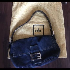 FENDI baguette bag